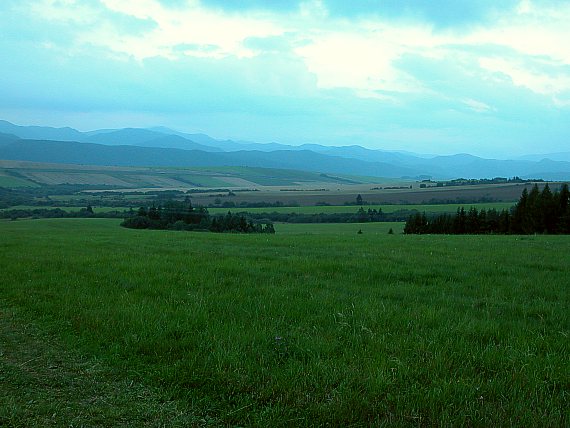 súmrak nad Hybami