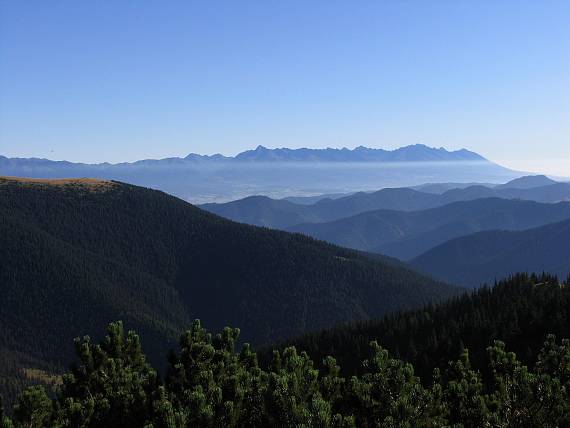 pohľad z Lajštrocha na Vysoké Tatry.