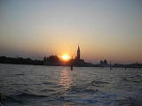 západ slnka nad Benátkymi