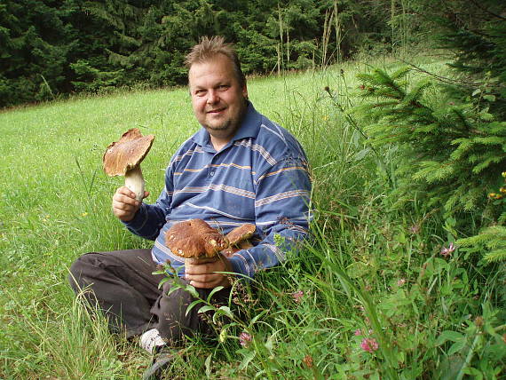 malý Budha s hríbikmi