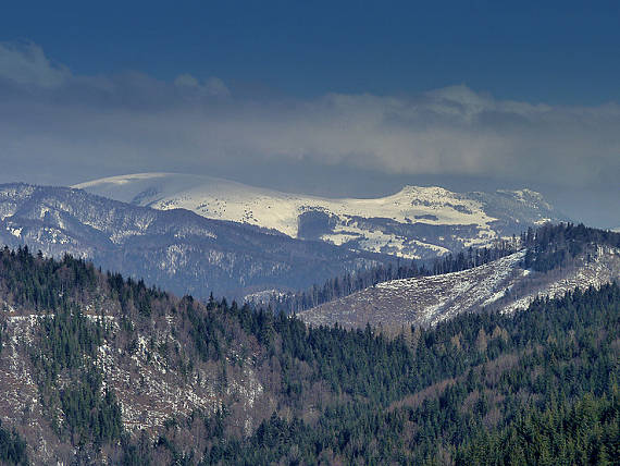 ploská a Čierny kameň