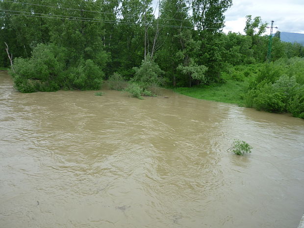 rozvodnený Váh