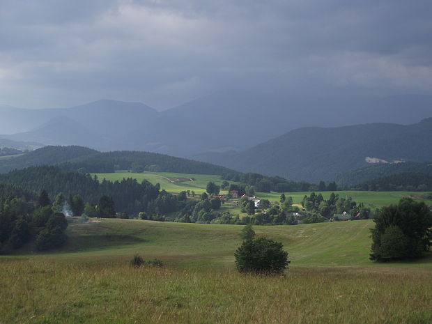 kolo Tatier čierňava, blýska bije hrom