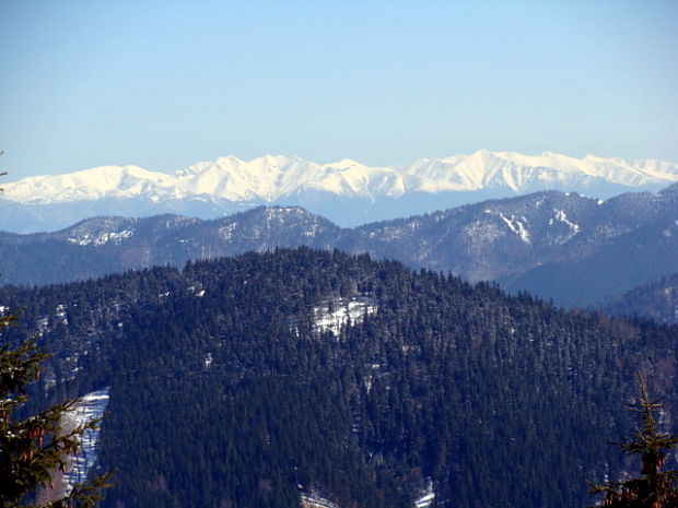 pohľad z Lysca(1381 m n.m.) na Západné Tatry