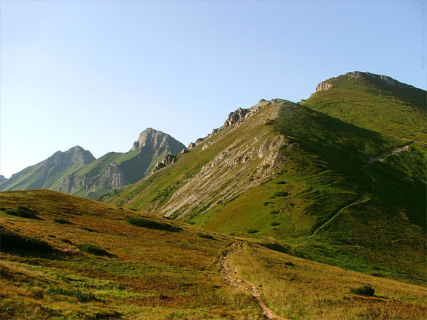 Ždiarska Vidla, Havran, vpravo v popredí by mal byť Hlúpy :) (Belianke Tatry)