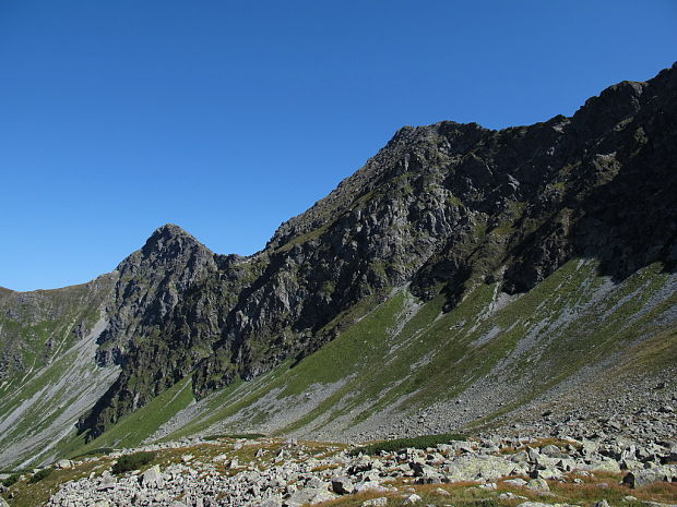 Ostrý Roháč (2088 m n. m.) a Plačlivé (2125 m n. m.)