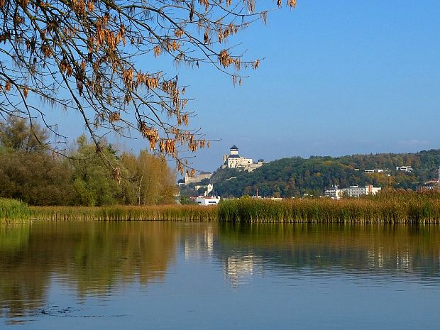 Trenčiansky hrad - pohľad od stavidiel