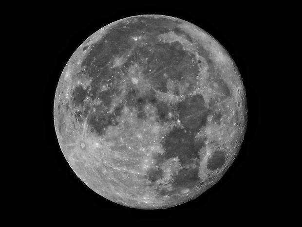 mesiac - "superspln"