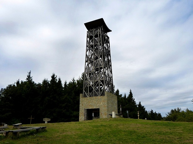 Rozhľadňa Velký Lopeník (Velký Lopeník - 911 m.n.m.) - symbol priateľstva Čechov a Slovákov