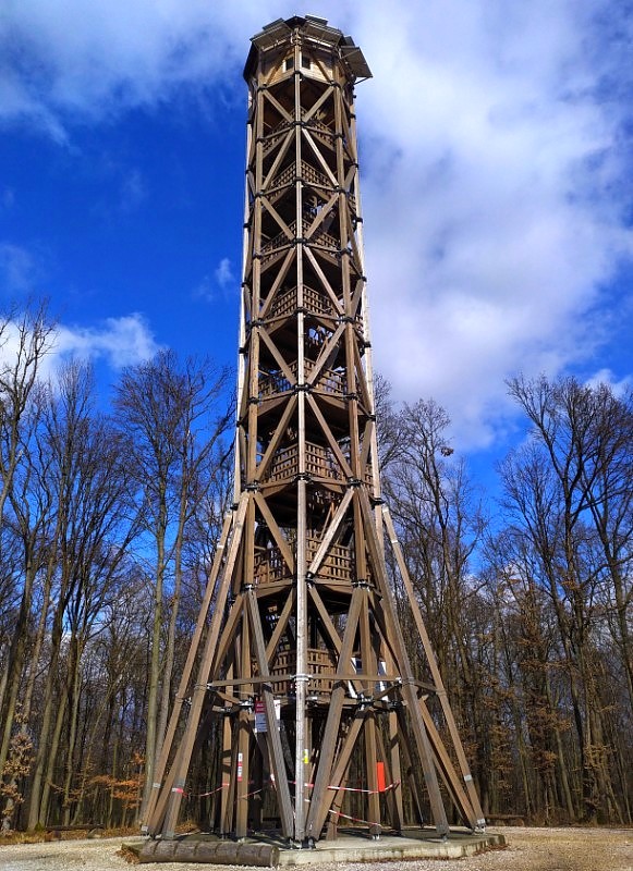 Rozhľadňa IBOvka (Čechovka 387 m.n.m.)