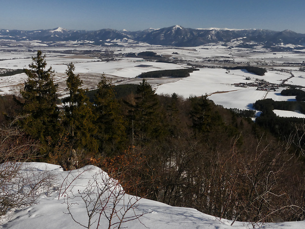 Veľká Fatra z Ondrašovskej skaly