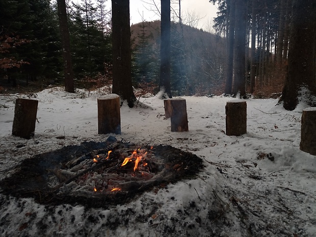 sedlo Patúch 621 m.n.m. a vrch Patúchy 710 m.n.m. láva a zimička už aj tu 🔥❄️ 👍