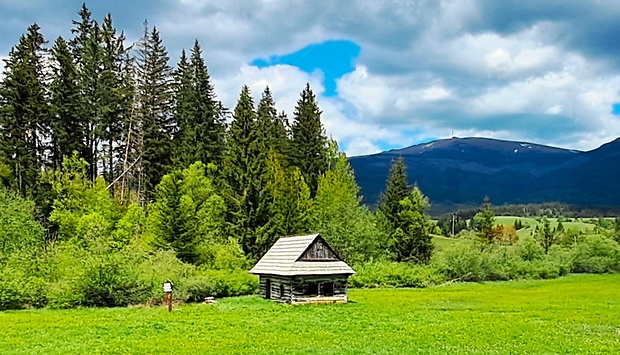 Chamkova stodola a Kráľova hoľa