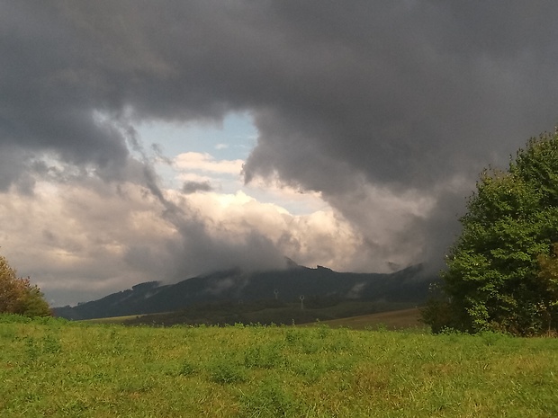 vrch Čipčie 920 m.n.m. od obce Stránske