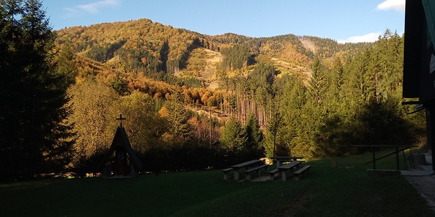 vrch Jablonská 1117 m.n.m. z Porubskéj doliny časť Oselná