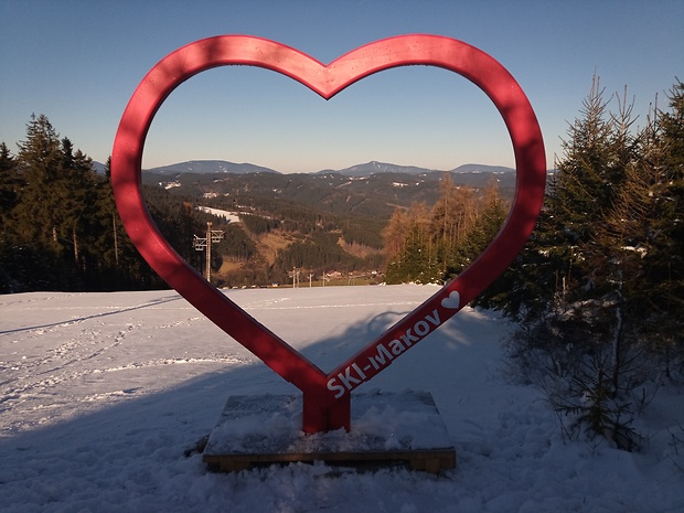 CHKO Beskydy - vrch Smrk 1276 m.n.m. a vrch Lysá 1324 m.n.m. z vrchu Čerenka 948 m.n.m. Javorníky